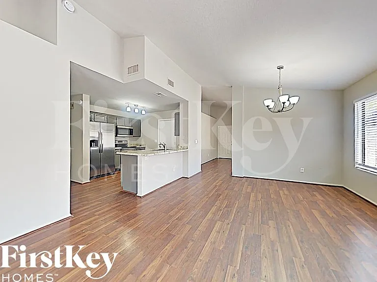 3167 W Foothill Dr — Photo 6
