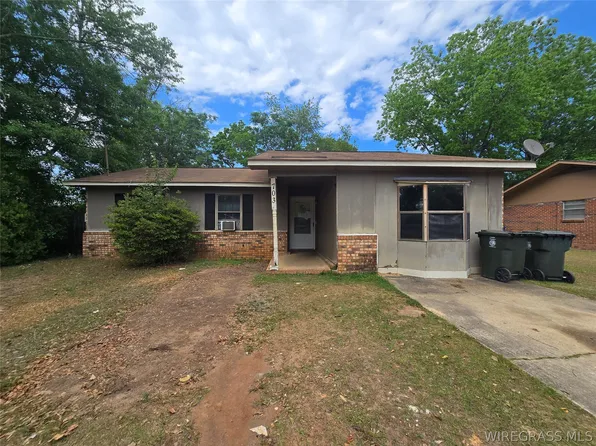 703 Moorehouse Dr, Dothan, AL 36303