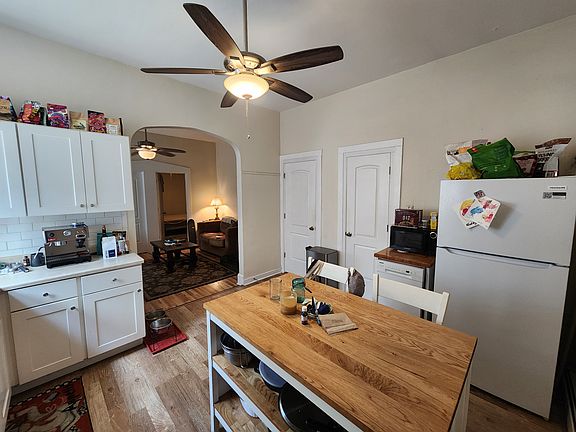 5th image of 1048 N Marshfield Ave APT 1R