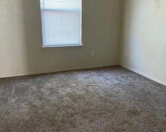 5th image of 409 Creek St