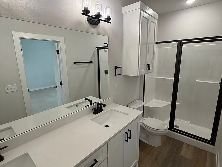 513 W Dallas St — Photo 14