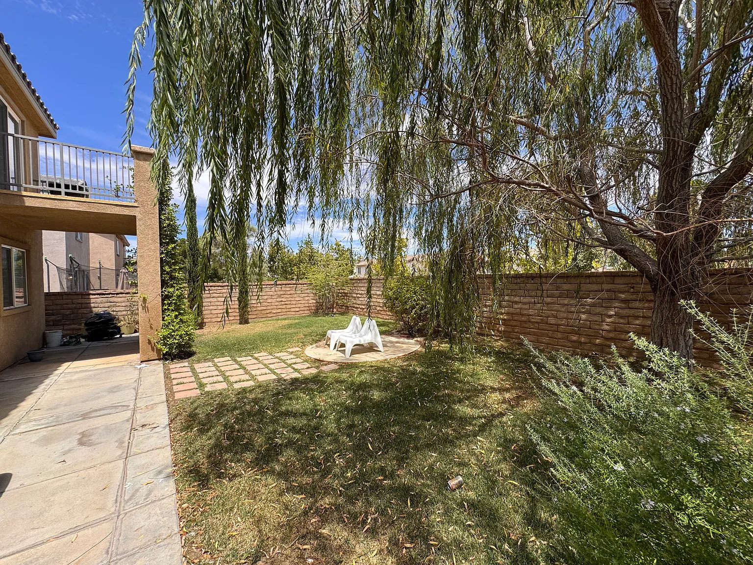 4 bed, 2400 sqft, $3,500 — Photo 4