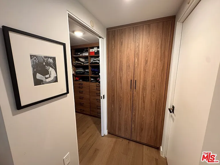 1017 N Croft Ave #103 — Photo 14