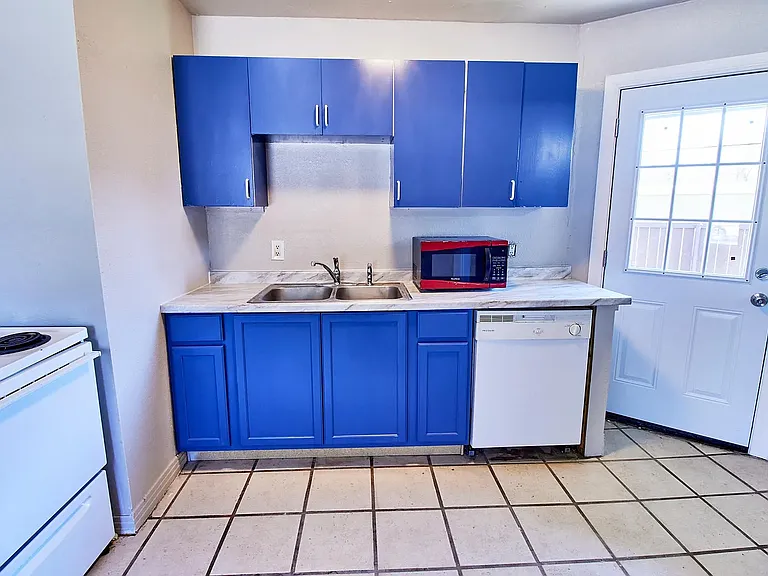 1504 Sherman Dr #301 — Photo 9