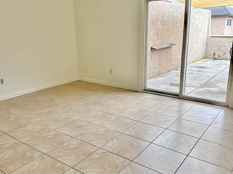 220 Oswego Ave #6 — Photo 24