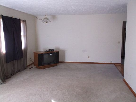 3rd image of 4256 Michigan Ave