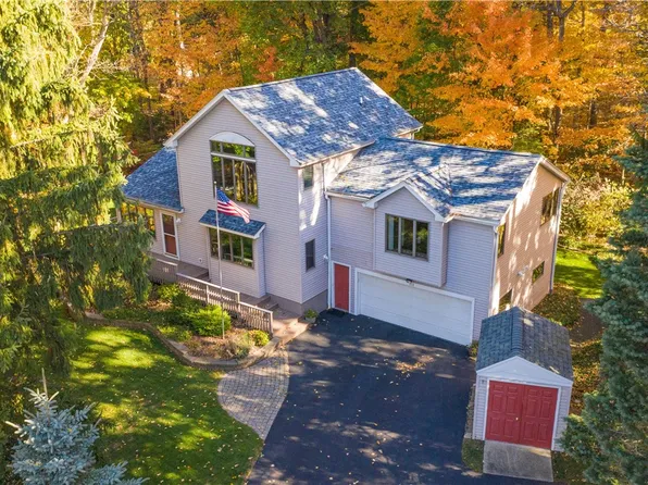 213 Shipbuilders Creek Rd, Webster, NY 14580