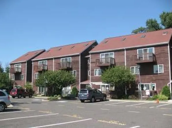 59 Presidential Dr, Englewood, NJ 07631