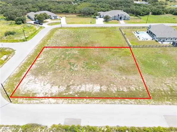 2105 Arabian Dr, Corpus Christi, TX 78418