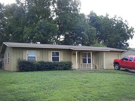 1st image of 830 Redwood Dr