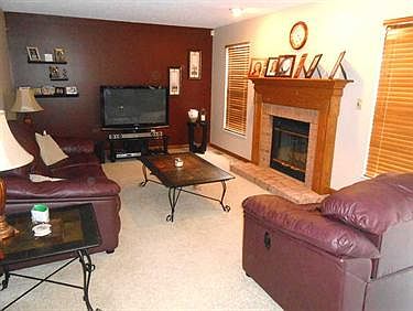 3rd image of 581 Brittany Ct