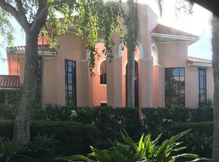7101 W Lago Dr, Coral Gables, FL 33143