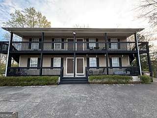1st image of 1104 Penrose Dr