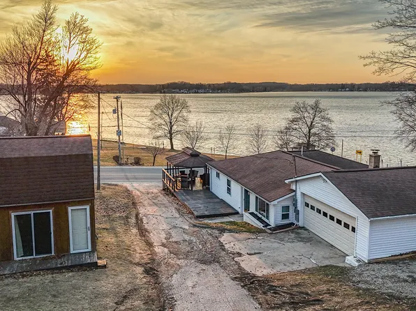 19276 4th St, Chippewa Lake, MI 49320