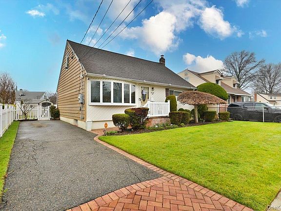 2nd image of 75 Beebe Avenue