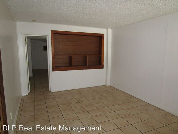 3rd image of 735 White St