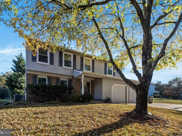 910 Cypress Point Cir, Bowie, MD 20721