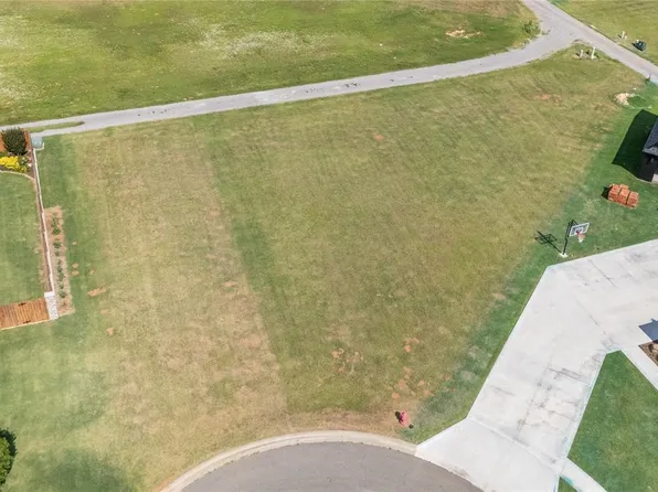 3500 Nicklaus Dr Lot 27, Weatherford, OK 73096