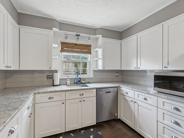 1101 Glenwood Ave — Photo 15
