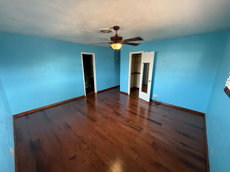 Unit Photo