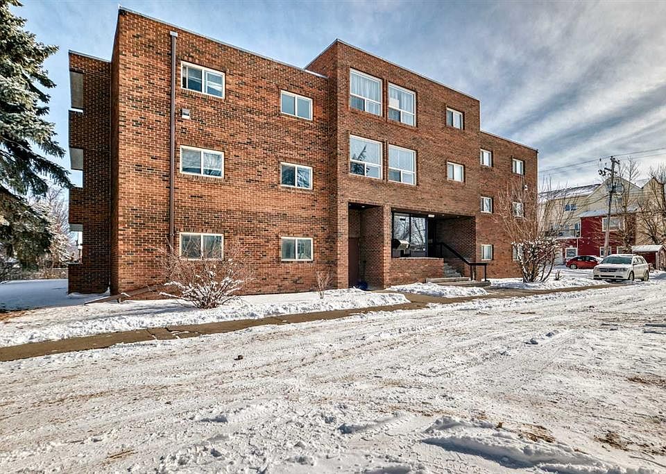 1st image of 319 NE 2nd Ave #402