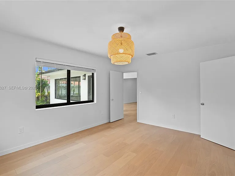 517 Palermo Ave — Photo 21