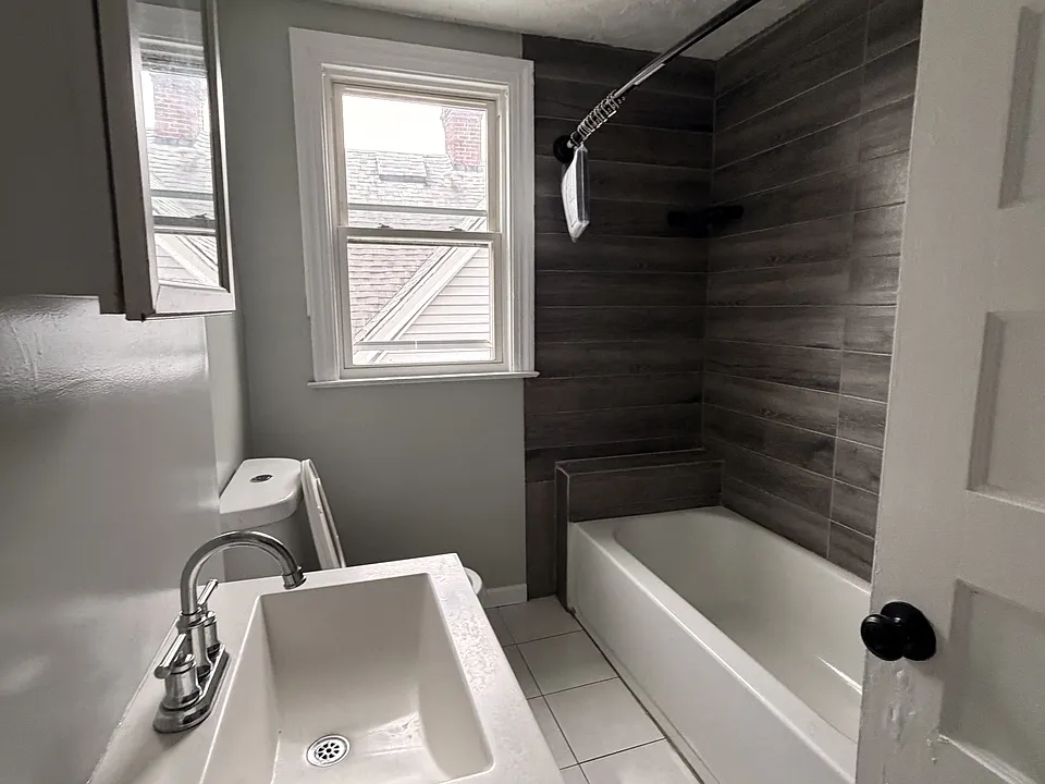 63 Ellsworth Ave #3
