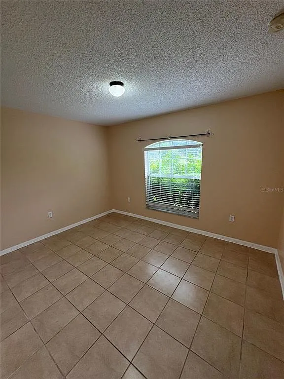64 Cordona Dr — Photo 1