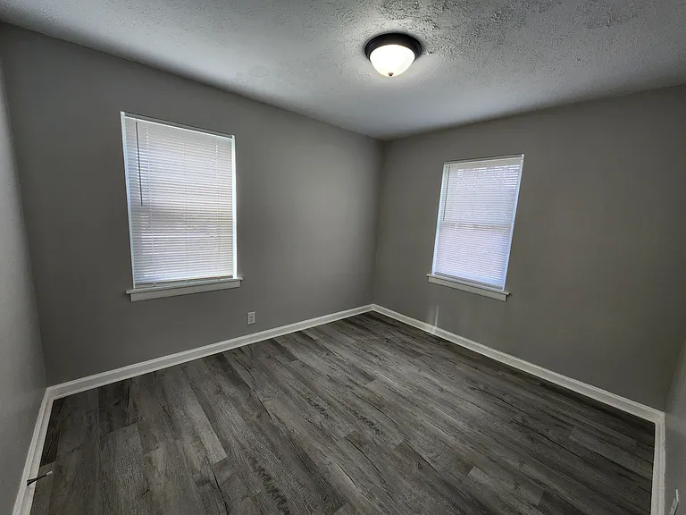 2519 Renwood Pl — Photo 11