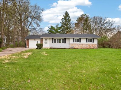 6580 Barton Rd, North Olmsted, OH, 44070