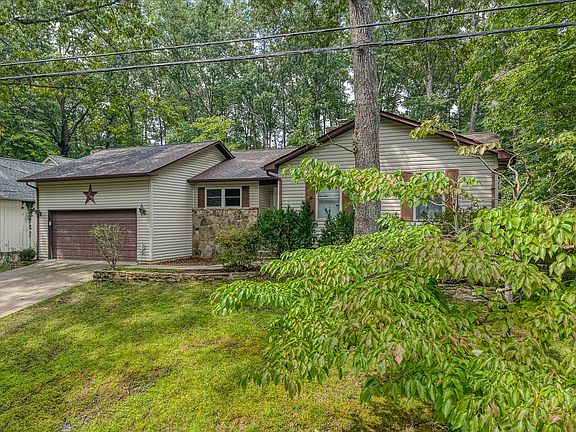 3rd image of 121 Juniper Dr
