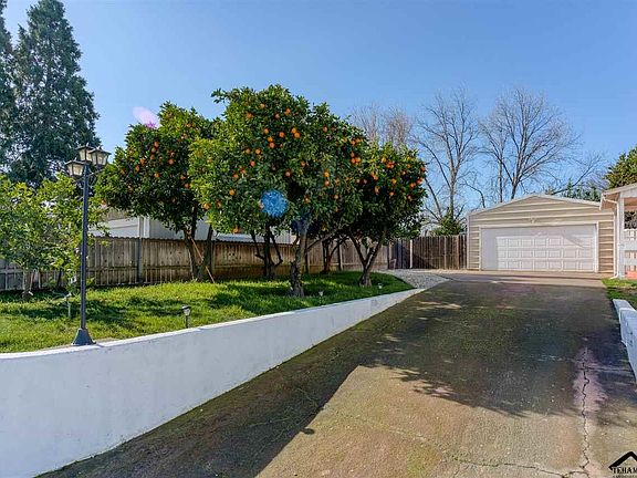 4th image of 1025 Sunrise Dr