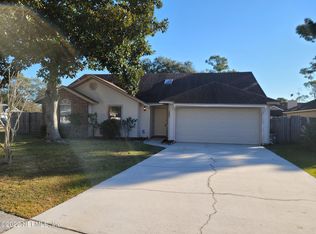 8229 Hamden Cir W, Jacksonville, FL 32244