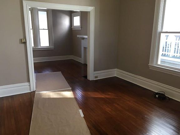 4th image of 405 N McKean St