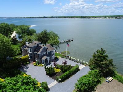 33 Mineola Court, Hampton Bays, NY, 11946