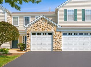 4141 Oak Tree Ln, Plainfield, IL 60586