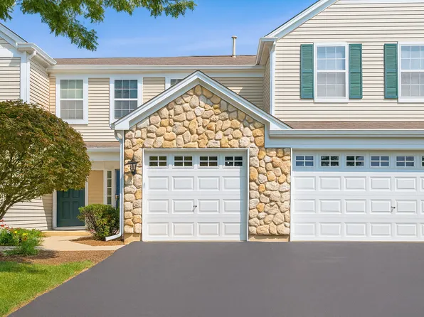 4141 Oak Tree Ln, Plainfield, IL 60586