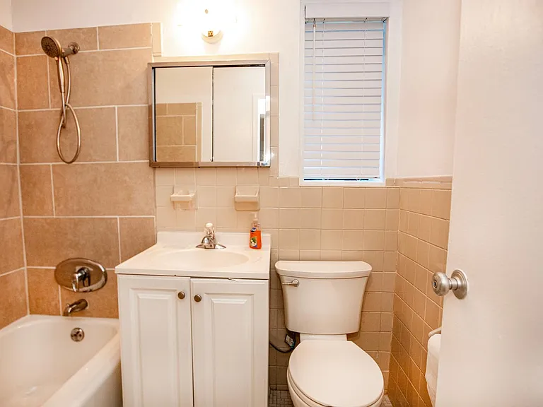 208 Anderson St #S2F — Photo 19