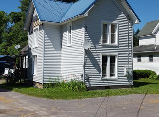 40 Church St, Delevan, NY 14042