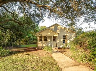 1623 Avenue E, Danbury, TX 77534