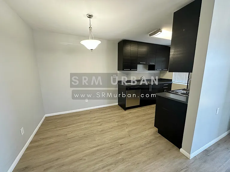 2425 Polk Ave #D — Photo 6