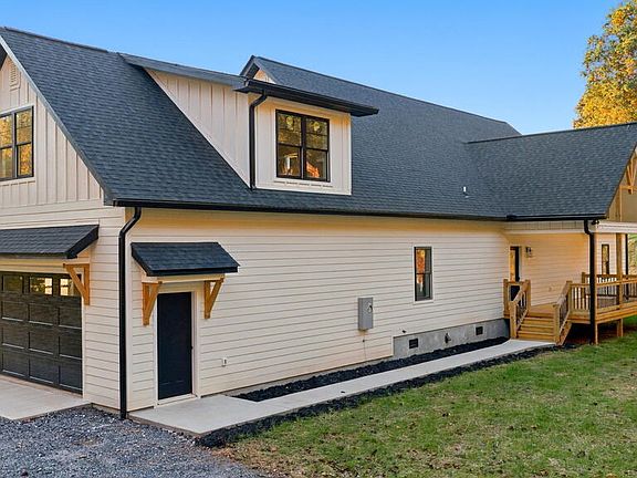 5th image of 431 Tahlfield Rd