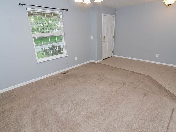4th image of 1108 Abbington Dr