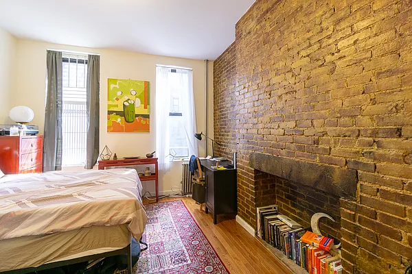 Rented by City Connections Realty | media 19