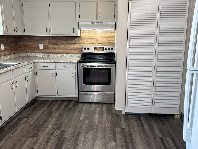 107 Bennett St #107 — Photo 6