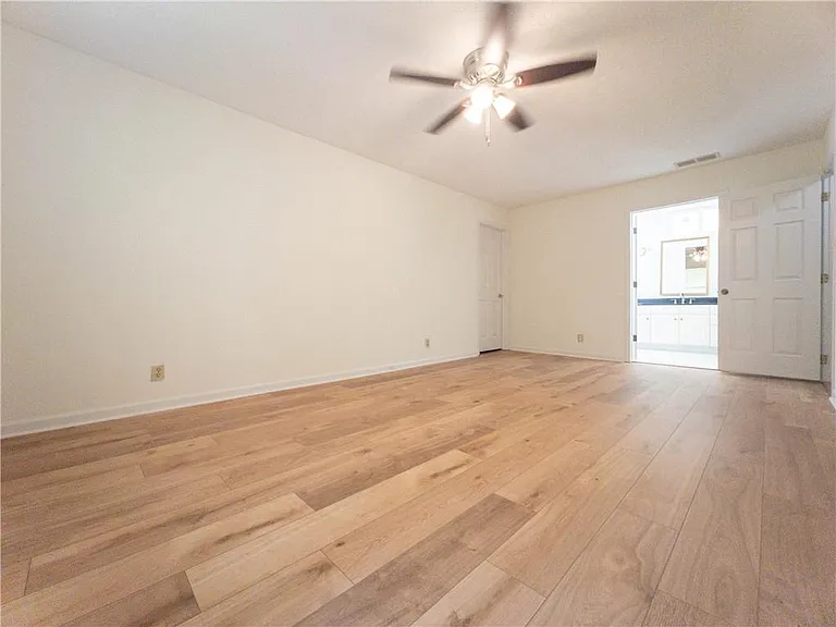 965 Millbrook Ct — Photo 15