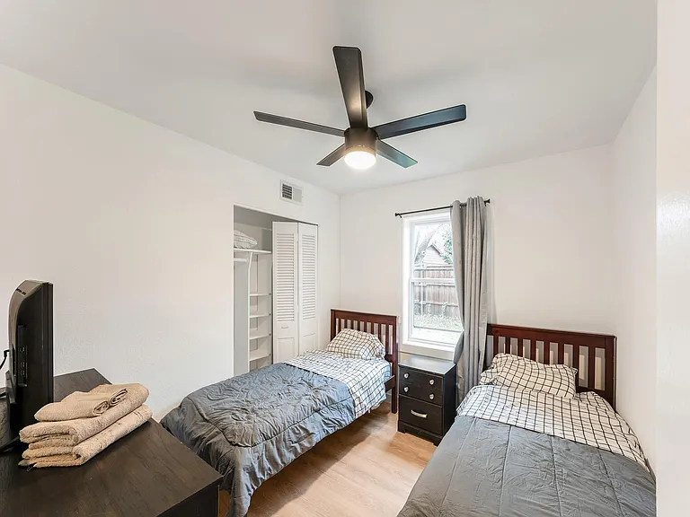 3245 Myra Ln — Photo 14