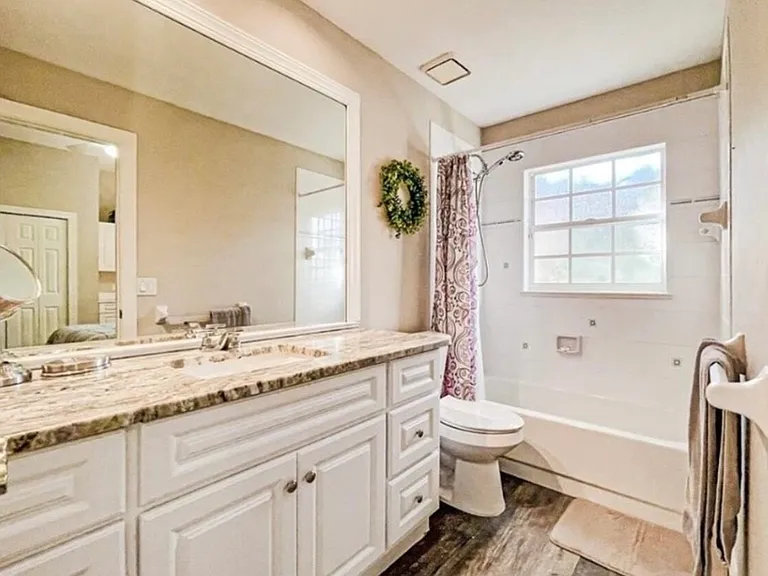 212 Silverado Dr — Photo 44