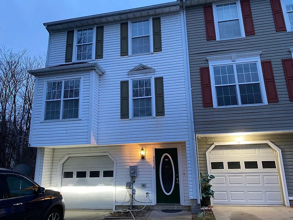 5636 Crestwood Ct