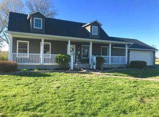 509 N 7th St, Elkville, IL 62932